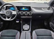 Mercedes-Benz GLA 200 D AMG Line | panoramique | full black | lumière ambiante