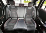 Mercedes-Benz GLA 200 D AMG Line | panoramique | full black | lumière ambiante