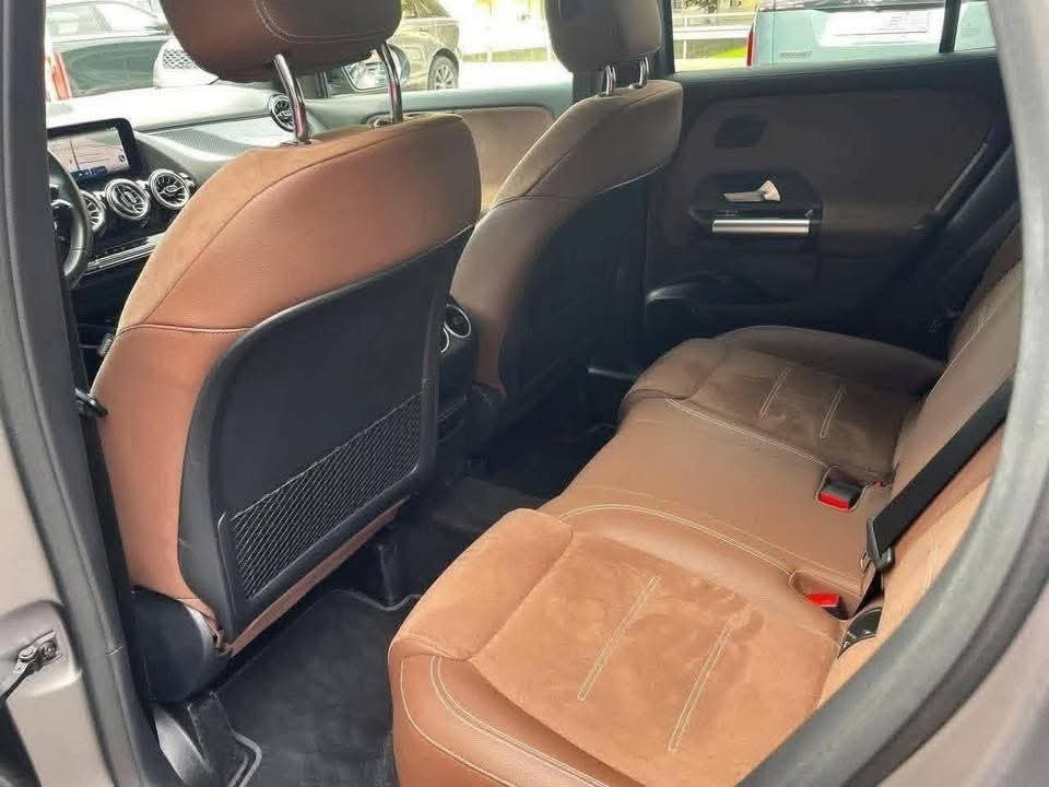 MERCEDES-BENZ GLA 200d 4Matic AMG Line 8G-DCT