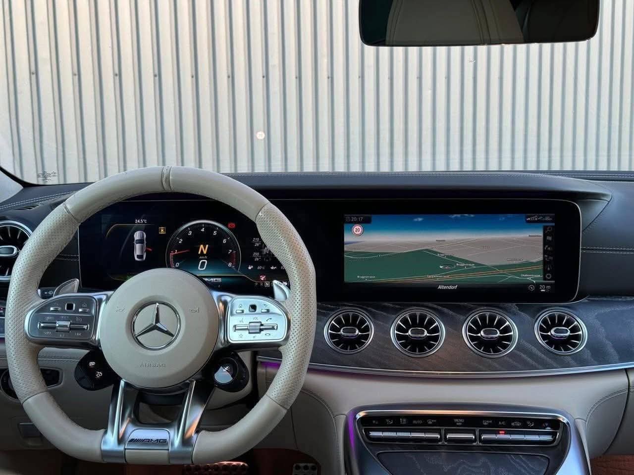 MERCEDES-BENZ AMG GT 4 63 S Limited