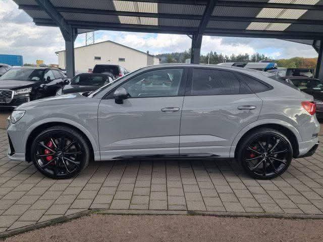 AUDI RSQ8 quattro tiptronic