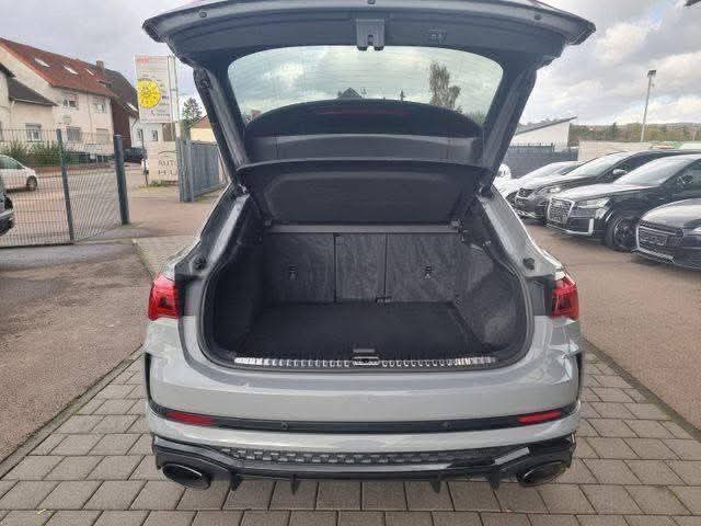 AUDI RSQ8 quattro tiptronic