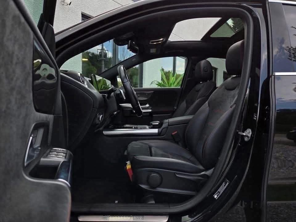 MERCEDES-BENZ GLA 250e e-HYBRIDE