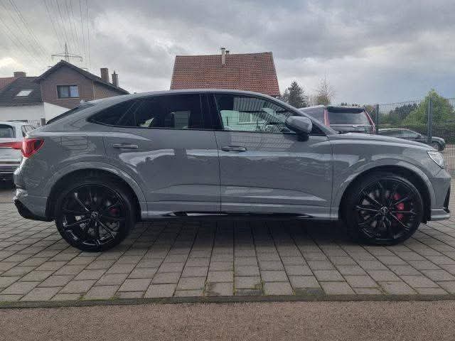 AUDI RSQ8 quattro tiptronic