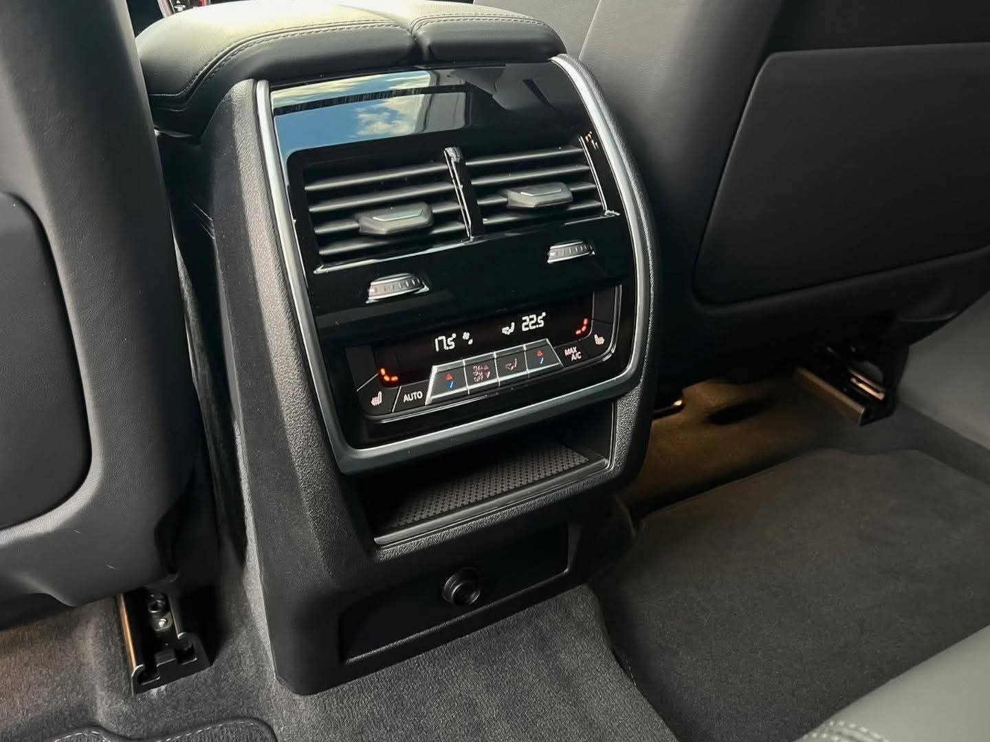 BMW X6 M Compétition B&W Panorama Sit-up 360° AHK