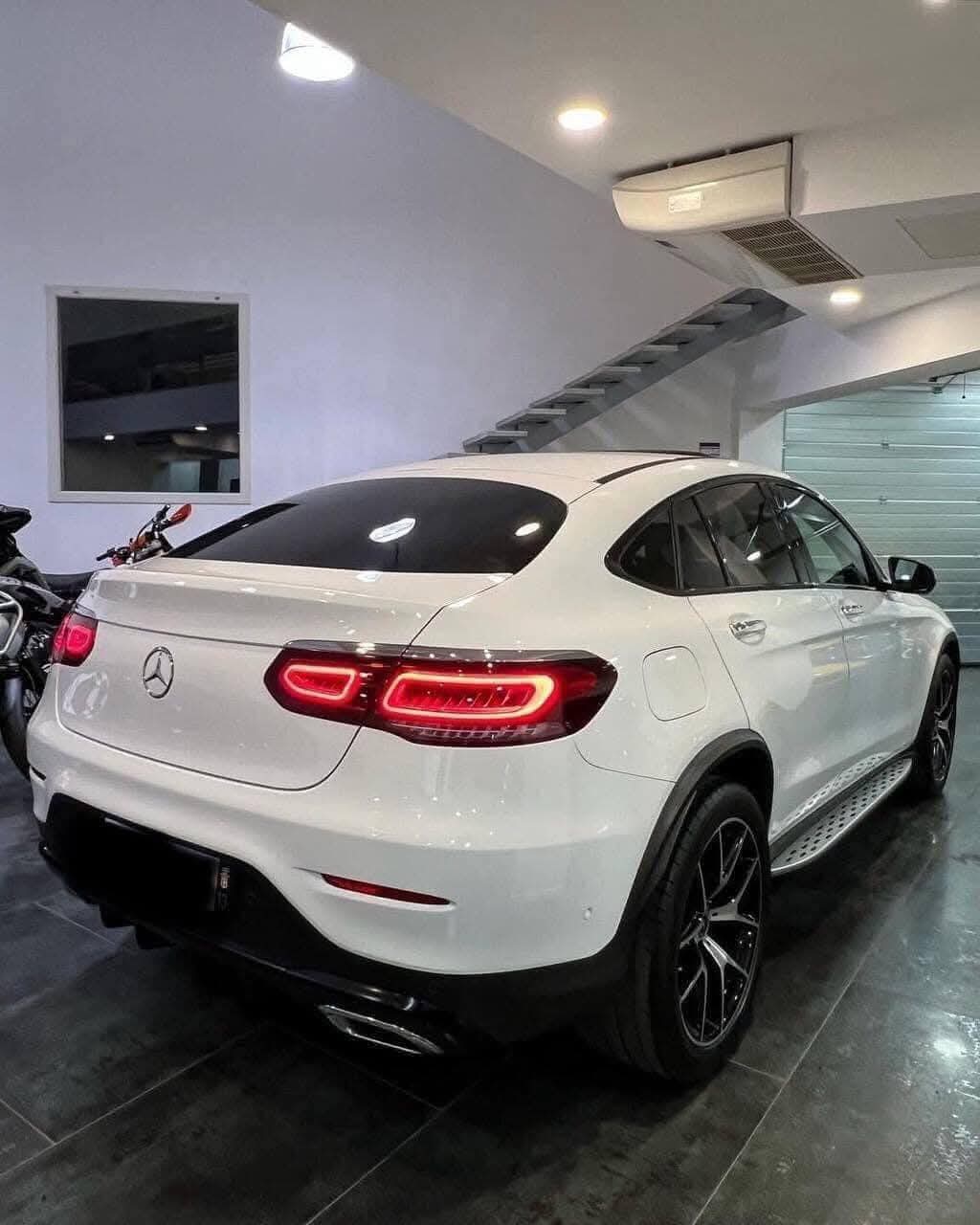 MERCEDES GLC COUPÉ AMG LINE 220d 4 MATIC