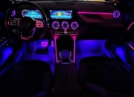 Mercedes-Benz GLA 200 D AMG Line | panoramique | full black | lumière ambiante