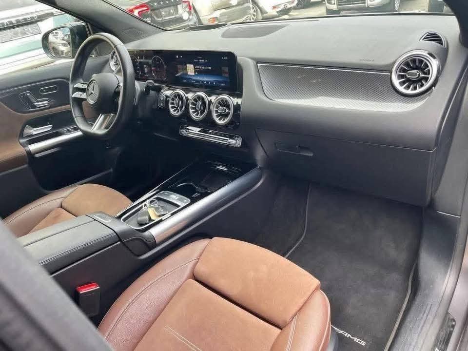 MERCEDES-BENZ GLA 200d 4Matic AMG Line 8G-DCT