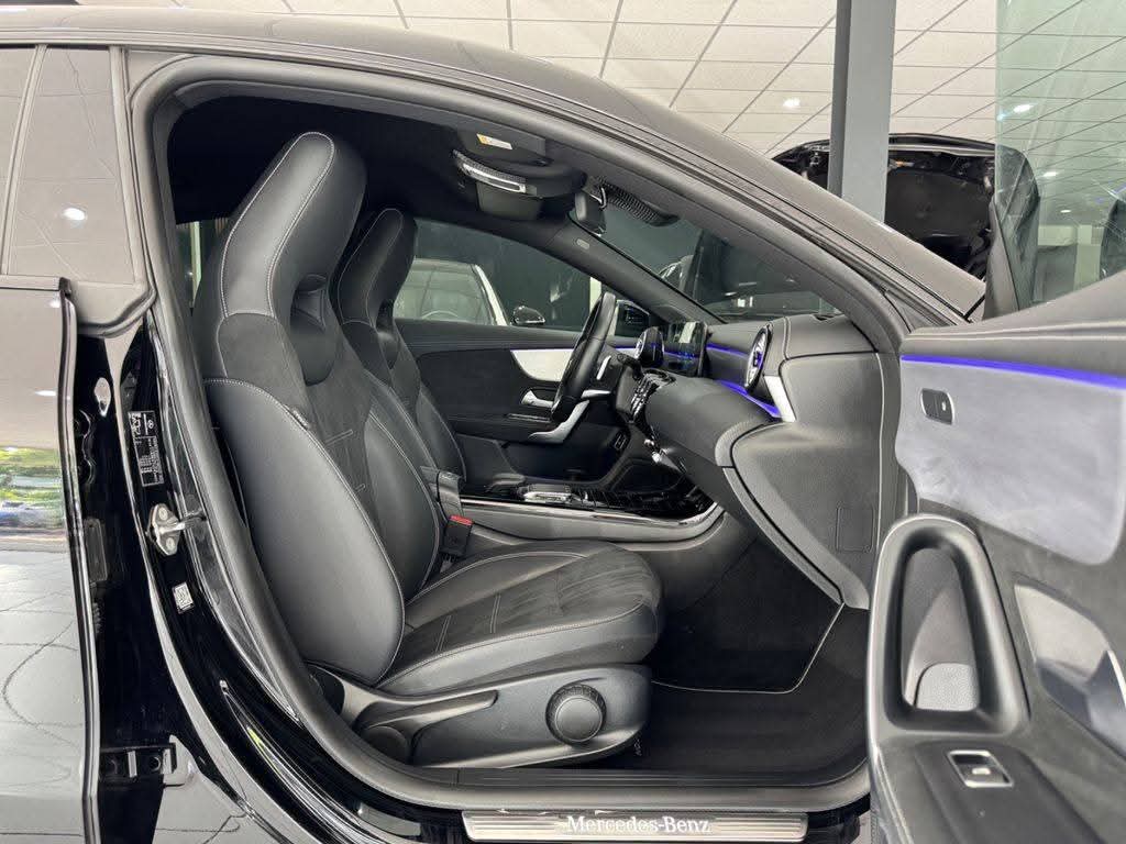 Mercedes-Benz CLA 180 Coupe Edition AMG AMBIENTE KAMERA WIDES