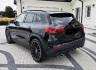 Mercedes-Benz GLA 200 D AMG Line | panoramique | full black | lumière ambiante